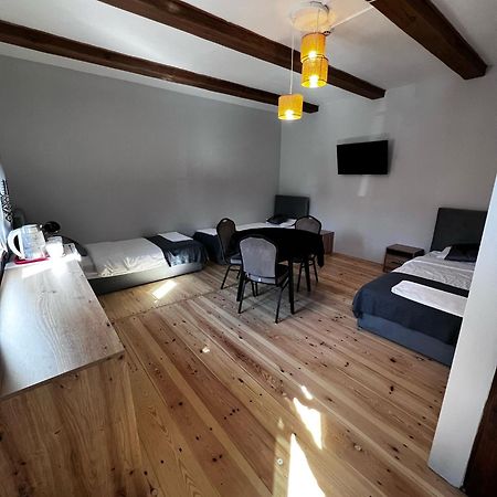 Gosciniec Folkier Hostel Згеж Екстериор снимка