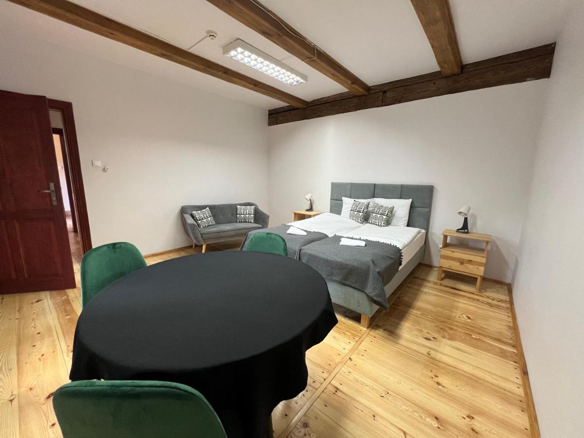 Gosciniec Folkier Hostel Згеж Екстериор снимка